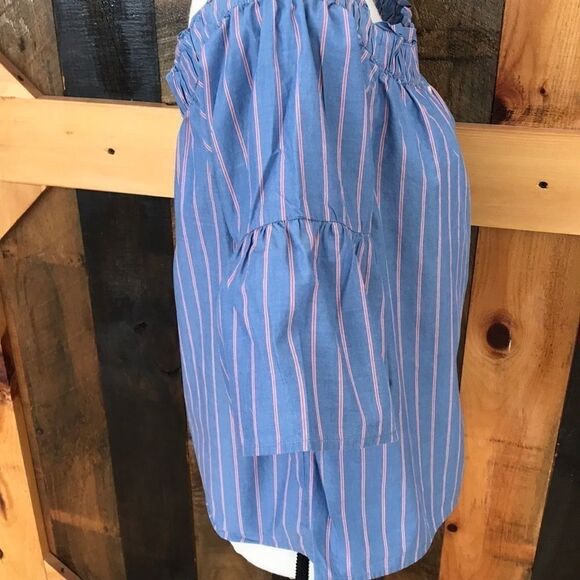 𝅺Abercrombie and Fitch off  shoulder chambray top - Picture 4 of 4
